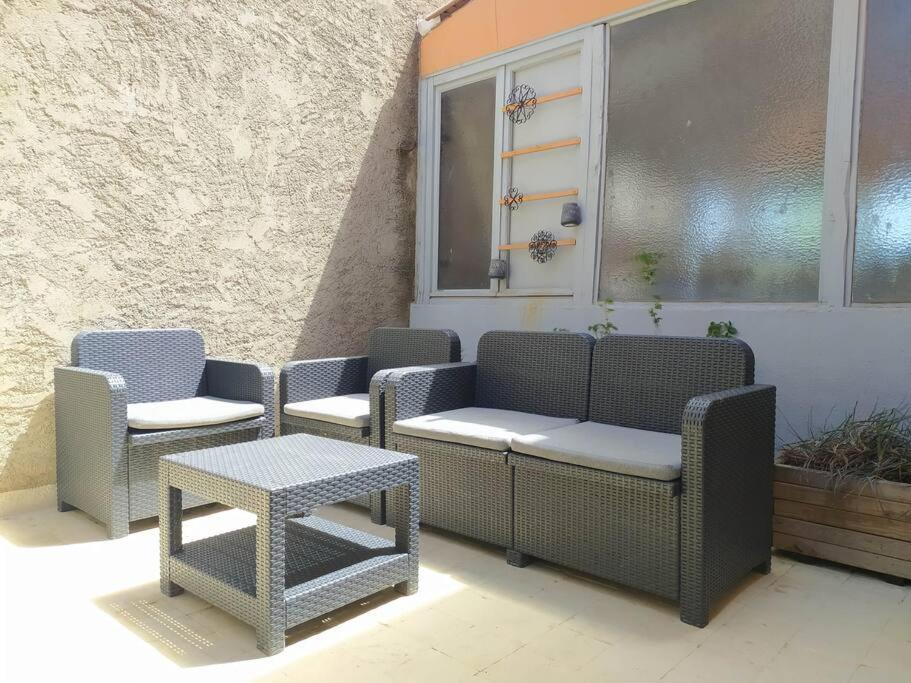 Appartement Spacieux Avec Grand Patio, 1Er Etage سيجيان المظهر الخارجي الصورة
